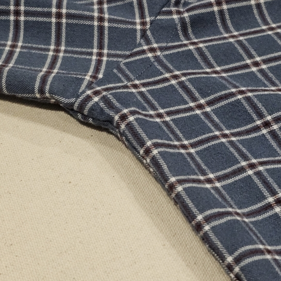 UNTUCKit Performance Flannel Button Down M - Picture 5 of 6